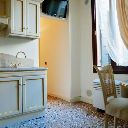 Апартаменты Melusina Rialto Center *